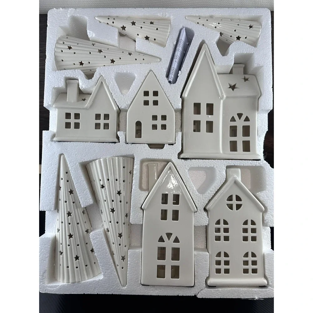 CERAMIC HOLIDAY VILLAGE 10 PCS 1601419 *NEW IN OPEN‎ BOX